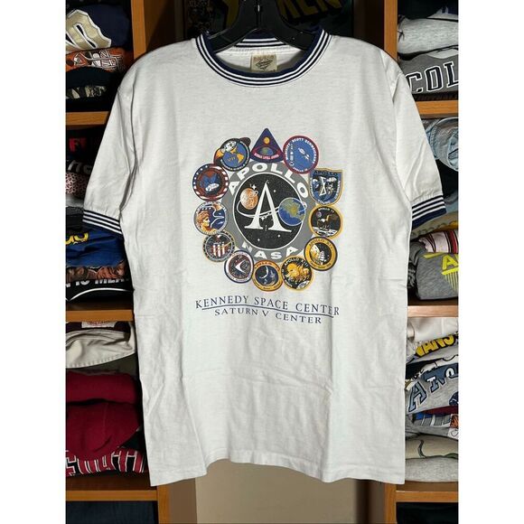 Vintage 90s Apollo NASA Kennedy Space Center Saturn V Center Tee